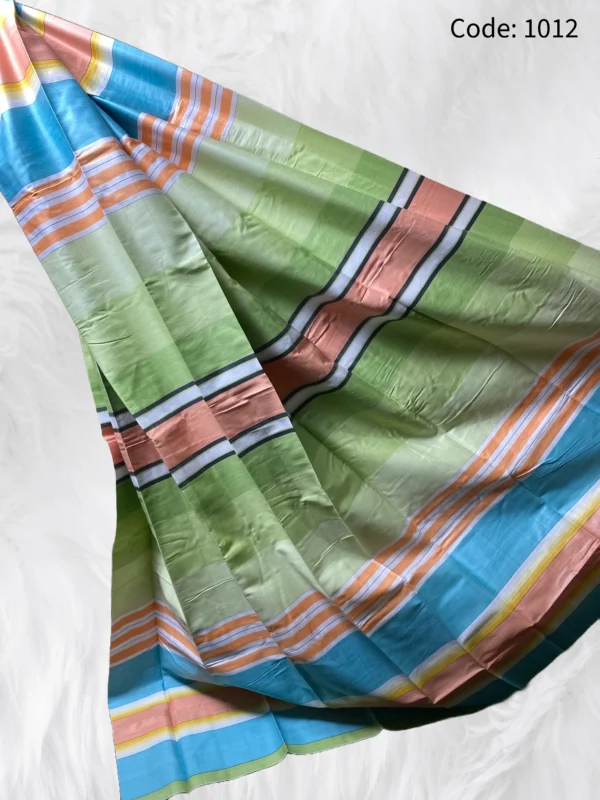 e-Tati Signature Lungi – 1012 (Handmade) - Image 3