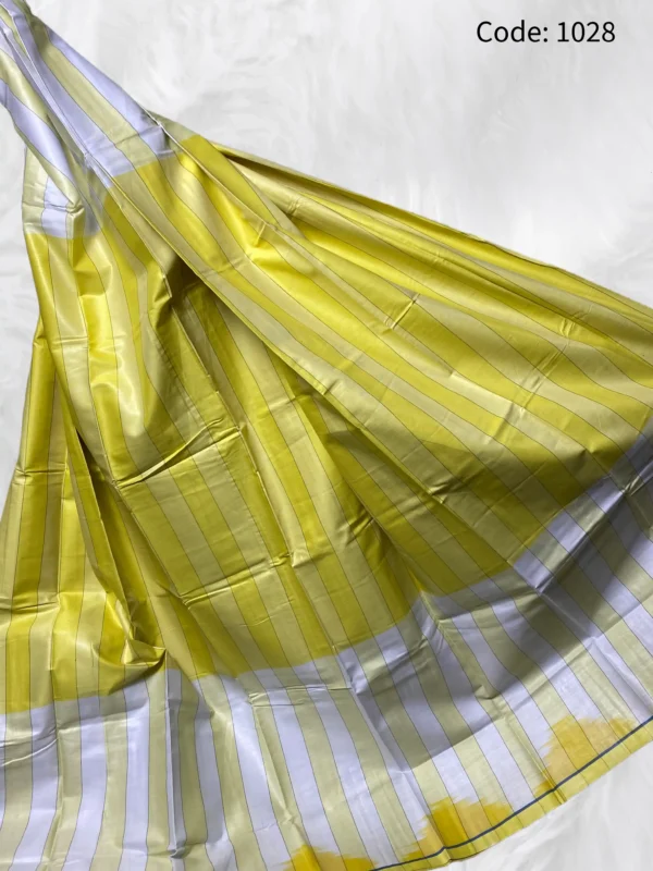 e-Tati Premium Plus Lungi – 1028 (Power Loom) - Image 3