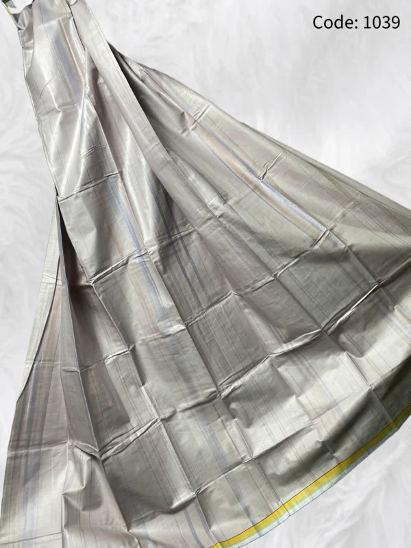 e-Tati Premium Lungi – 1039 (Power Loom) - Image 3