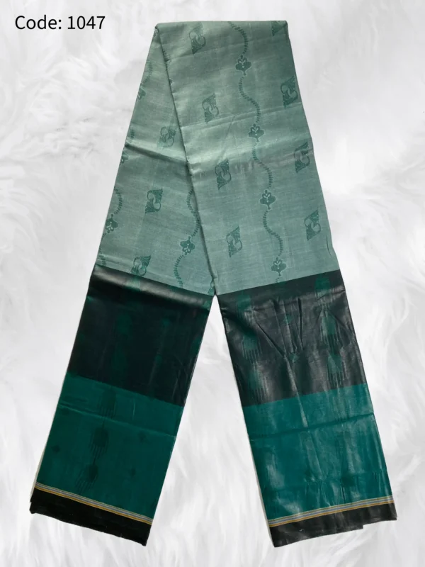 e-Tati Premium Jacquard Lungi- 1047 (Power Loom) - Image 2